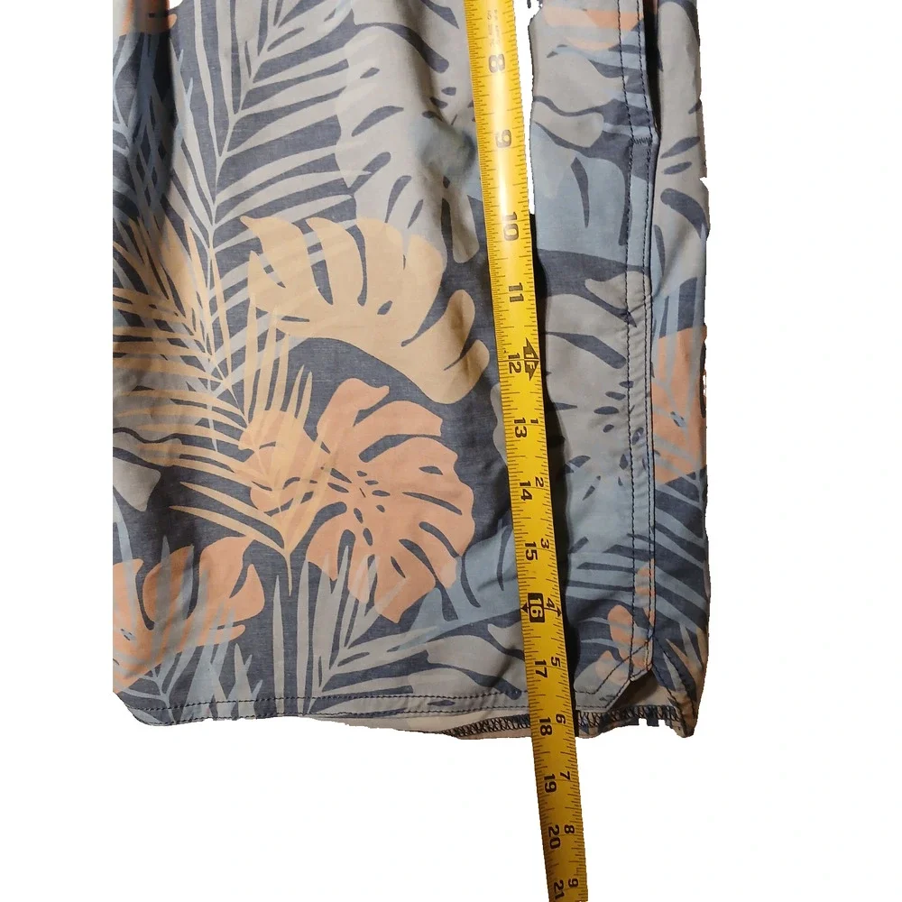 Travis Matthews Swim Shorts Mens‎ Sz M Blue Tropical Island Floral Beach Pocket